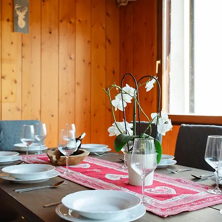 Design Alpino In Centro Con Balcone E Parcheggio