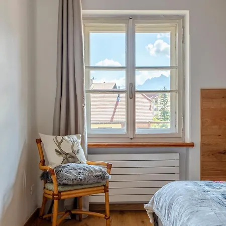 Design Alpino In Centro Con Balcone E Parcheggio