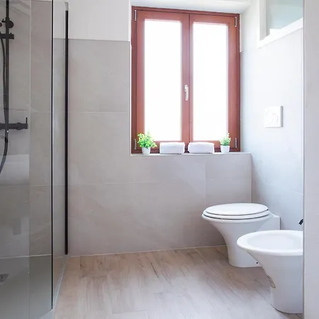 Design Alpino In Centro Con Balcone E Parcheggio Тарвизио