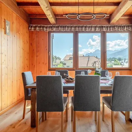Design Alpino In Centro Con Balcone E Parcheggio * Тарвизио