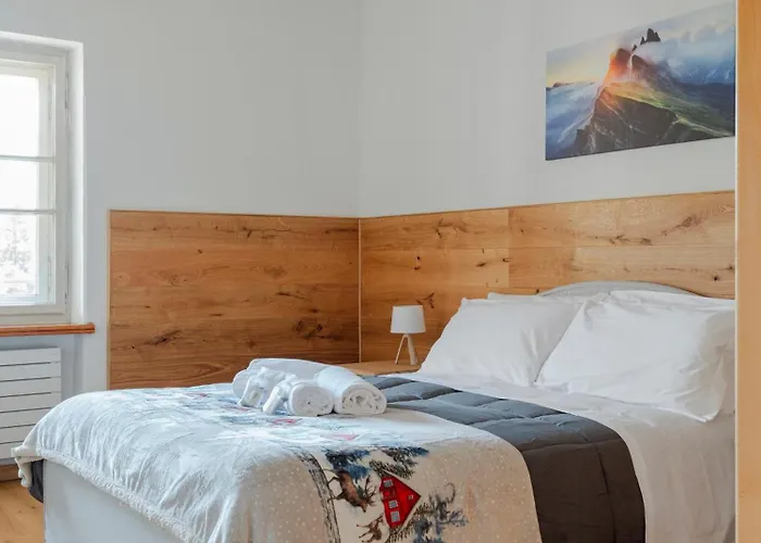 Design Alpino In Centro Con Balcone E Parcheggio Appartement *