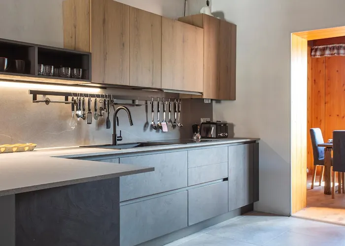 Design Alpino In Centro Con Balcone E Parcheggio Appartement *